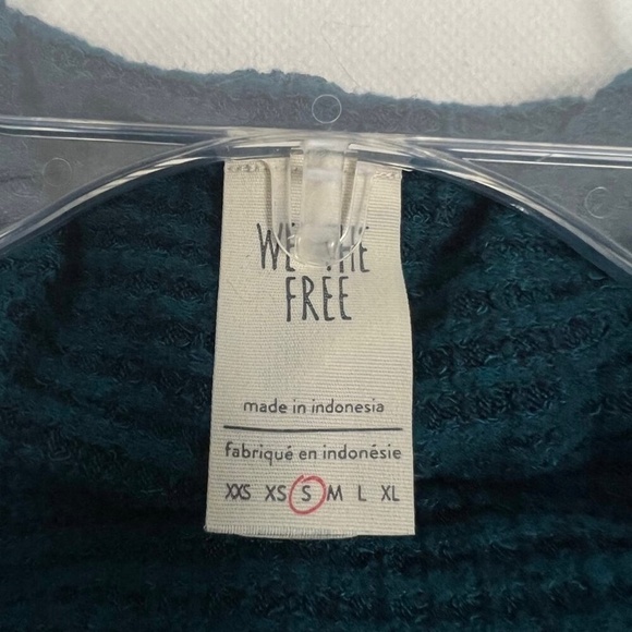 We The Free Kitty Blue Pullover Thermal Size Small Long Length Oversized - Picture 2 of 8